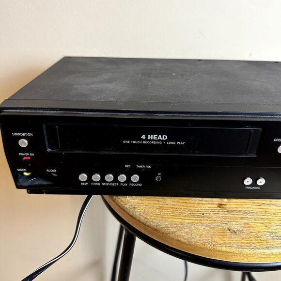 Magnavox DV220MW9 B DVD Player VCR Recorder Combo - PARTS ONLY‎ POWERS ON5 - Picture 3 of 6